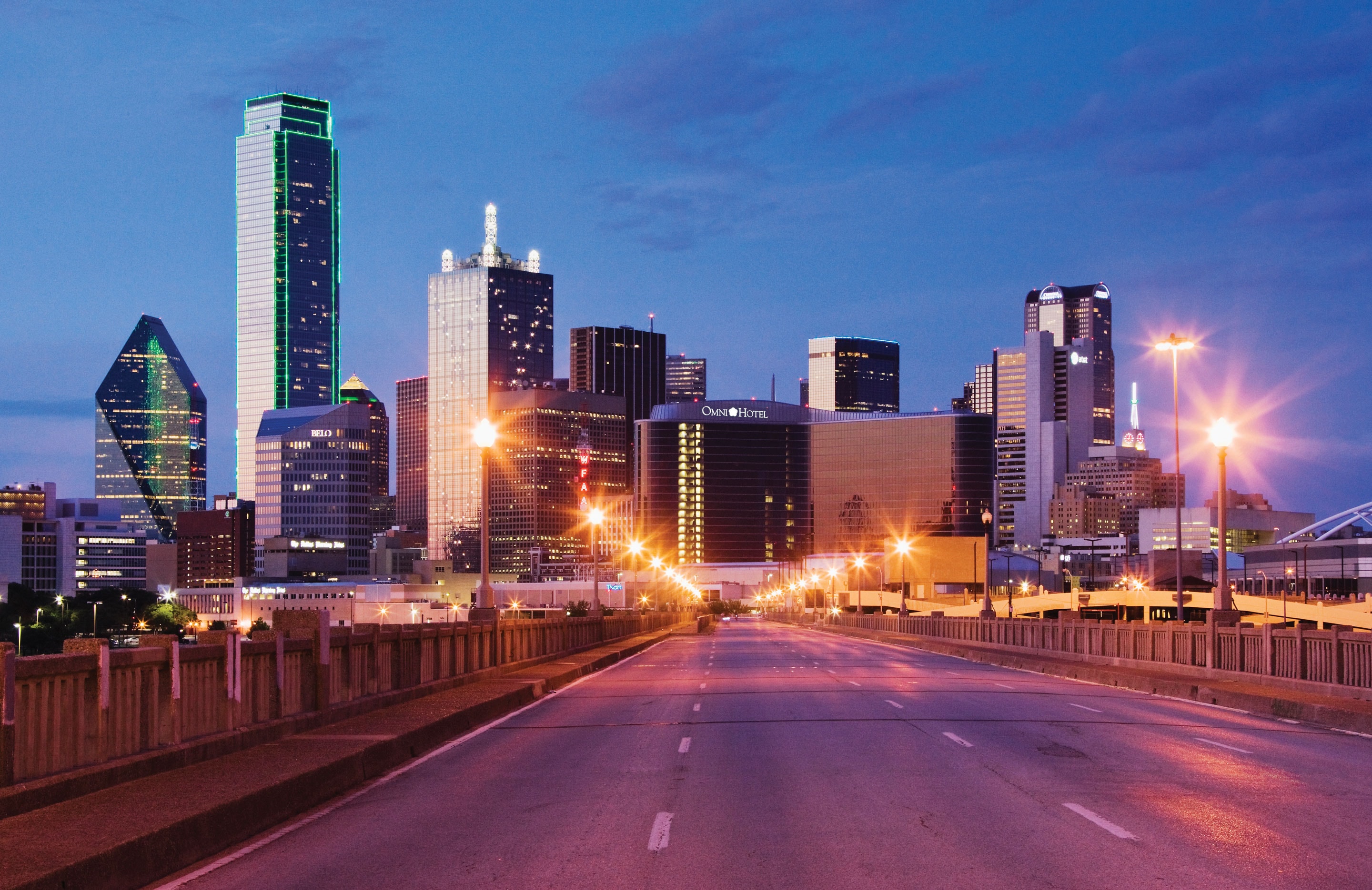 Dallas city skyline at dusk.