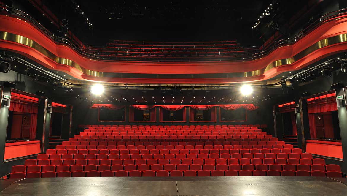 Empty theatre 