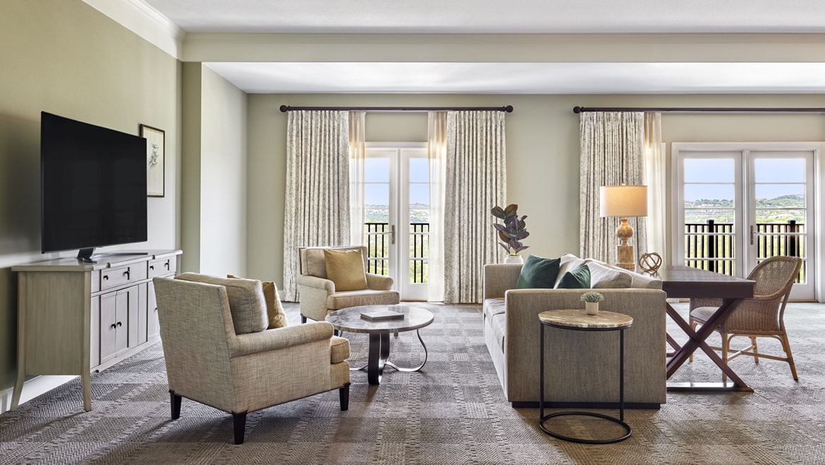 Signature Fairway Suite