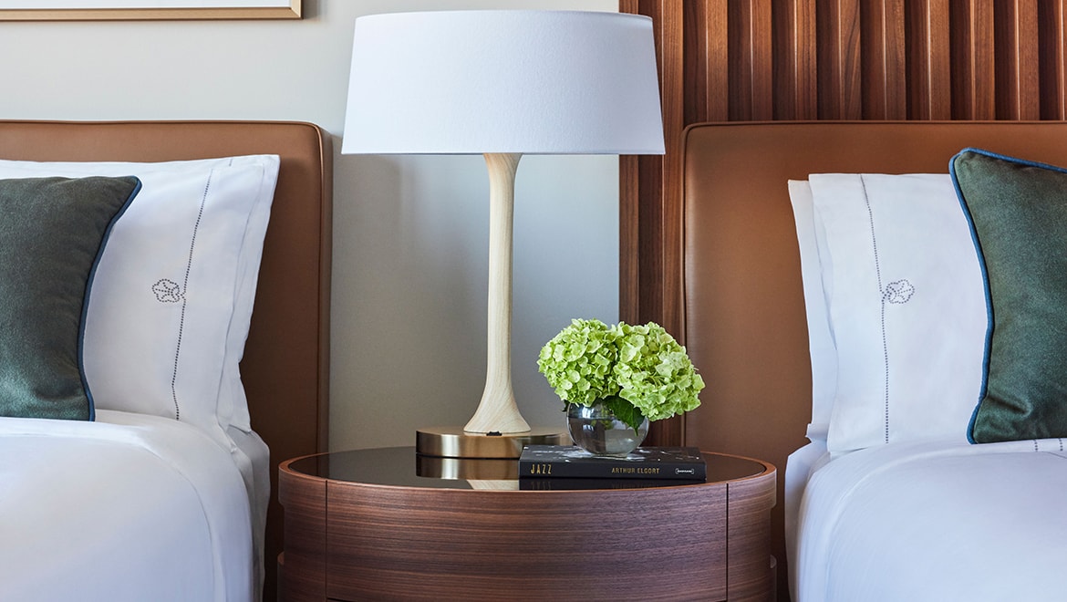 Queen room details.