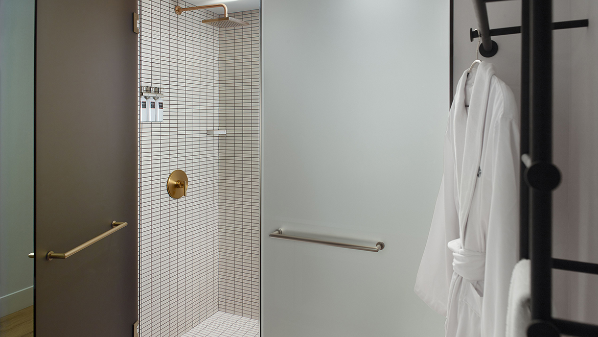 Artist Guestroom bathroom