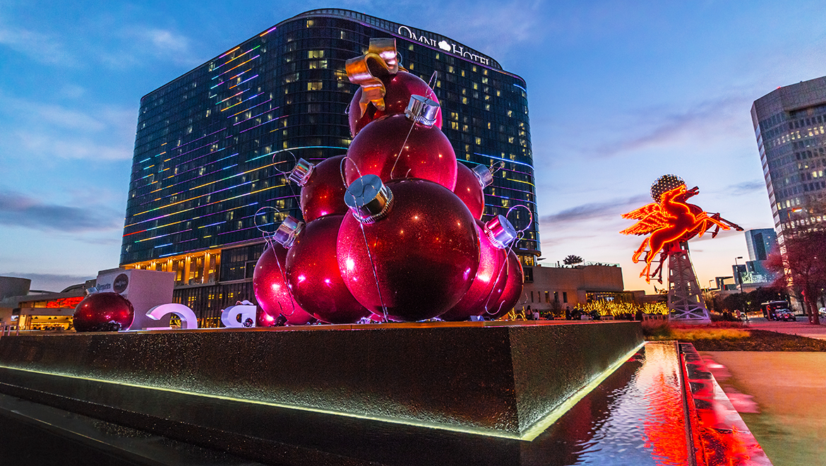 Exterior of Omni Dallas with Christmas decor.