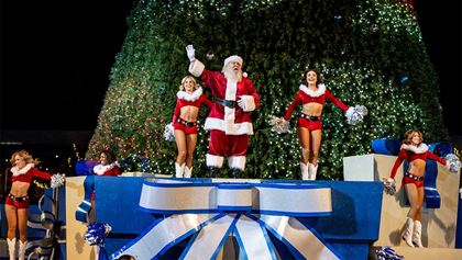 Dallas Cowboys Cheerleaders and Santa