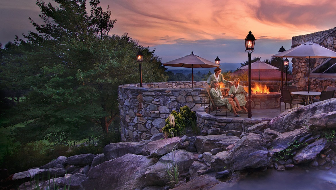 Guests enjoying firepit.