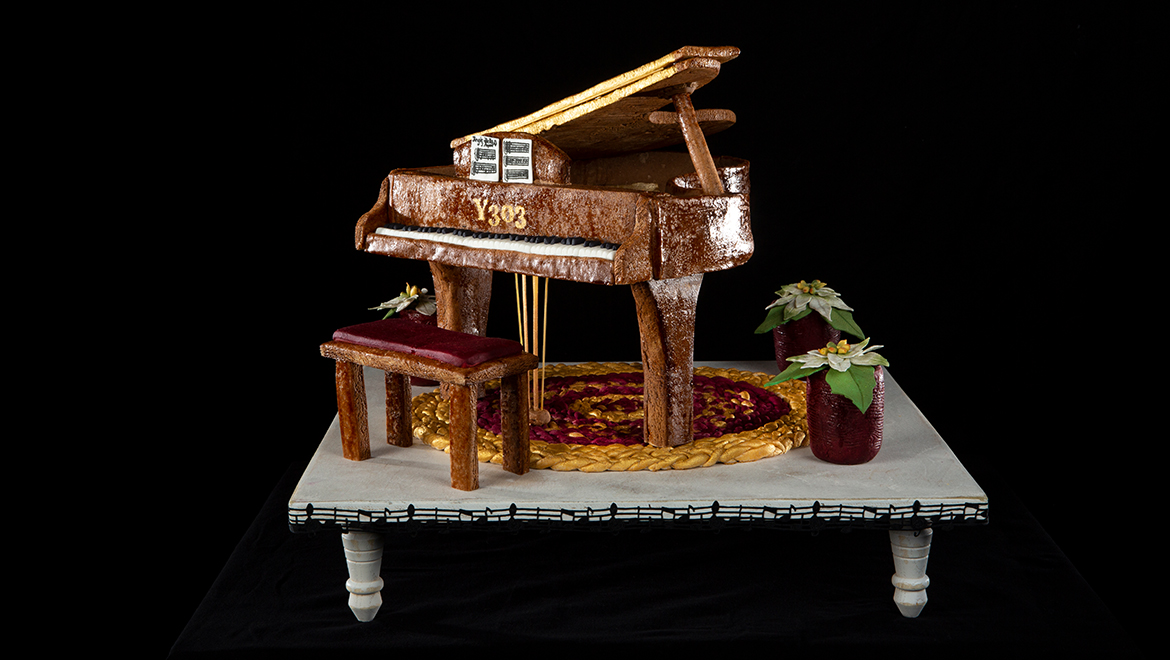 GIngerbread Youth 2nd Place Winner, Evalyn Routh