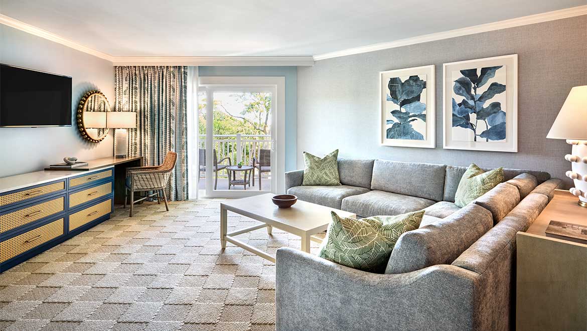 One bedroom suite with living room