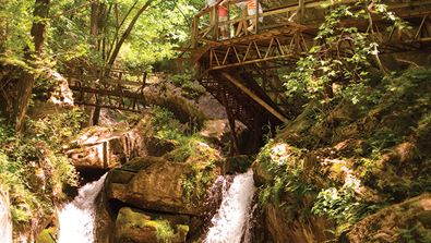 Hiking trail in Hot Springs 