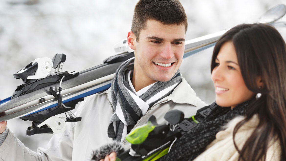 Ski couple