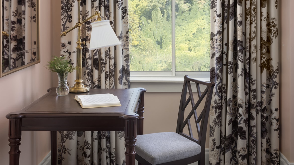 model king room