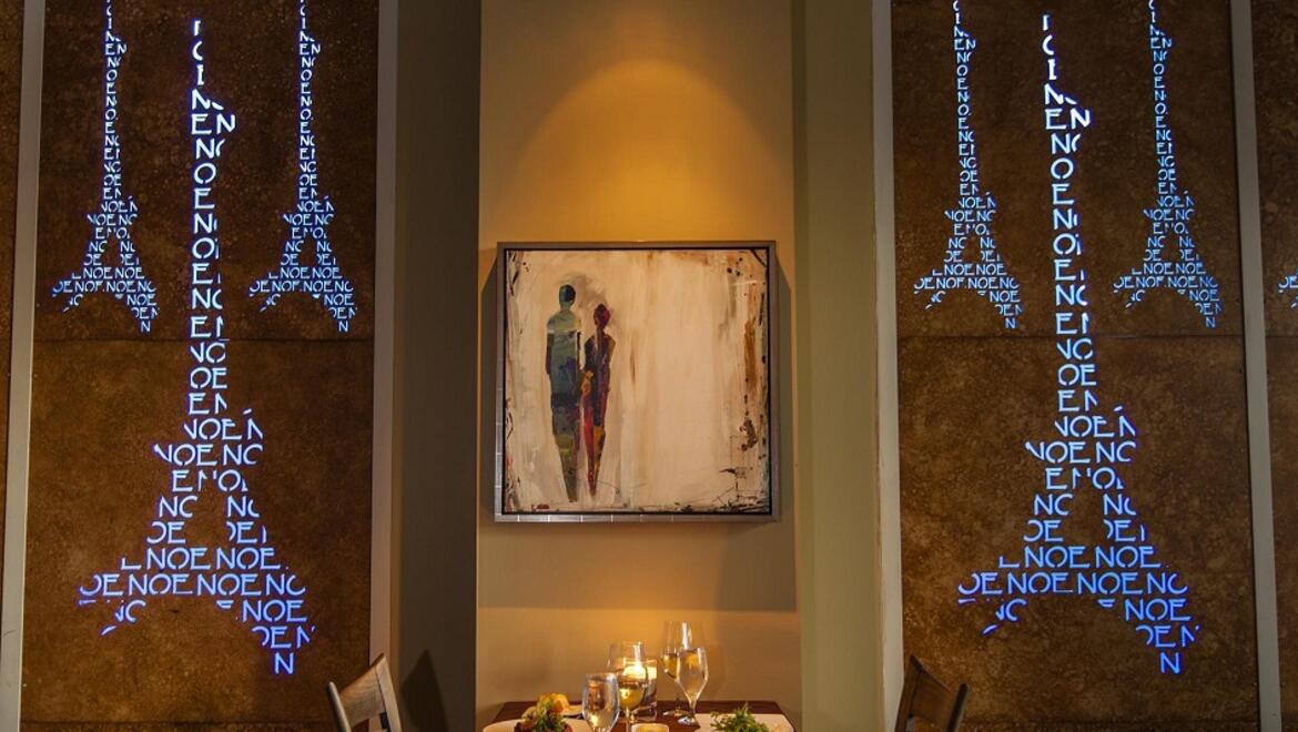 Decor in restaurant.