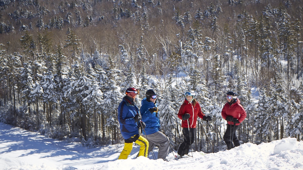 People skiing