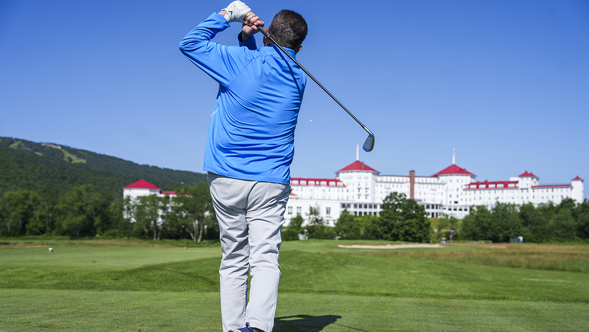Man golfing