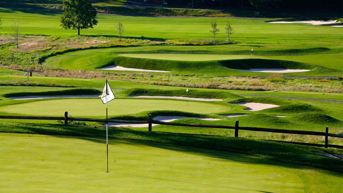 Bedford Springs Resort golf course hole flag 