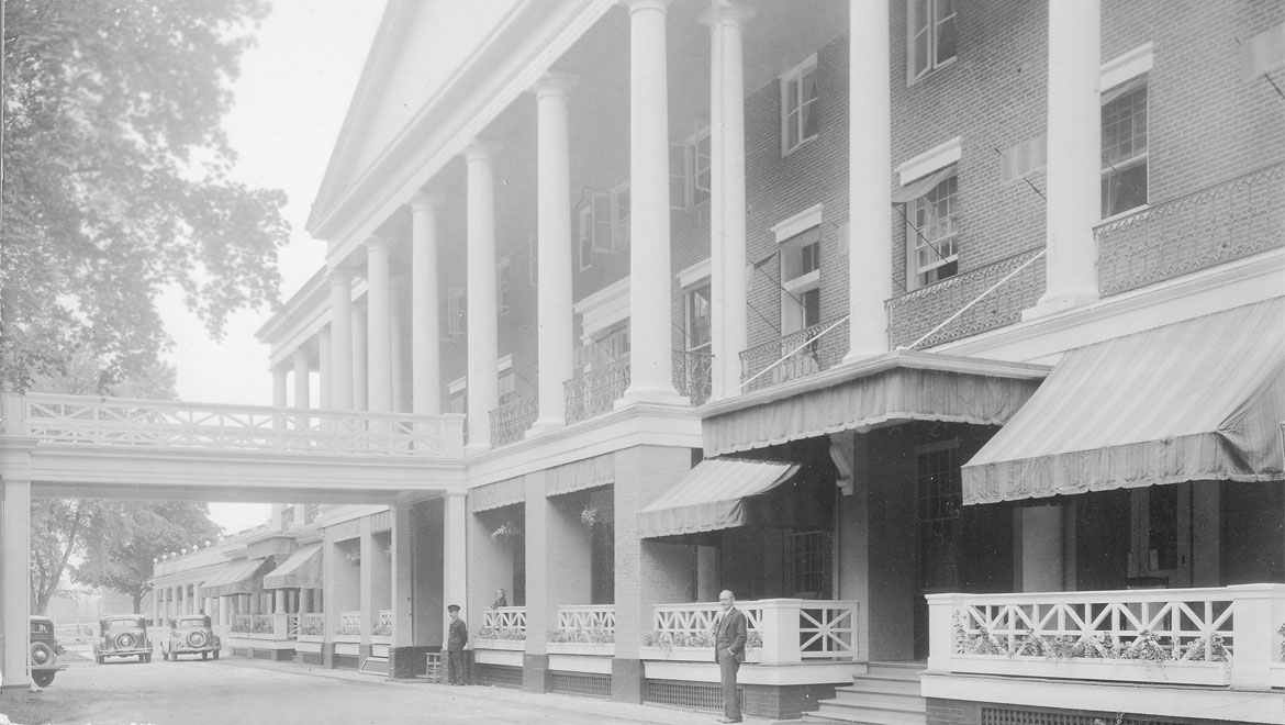 Historic tour in Bedford 