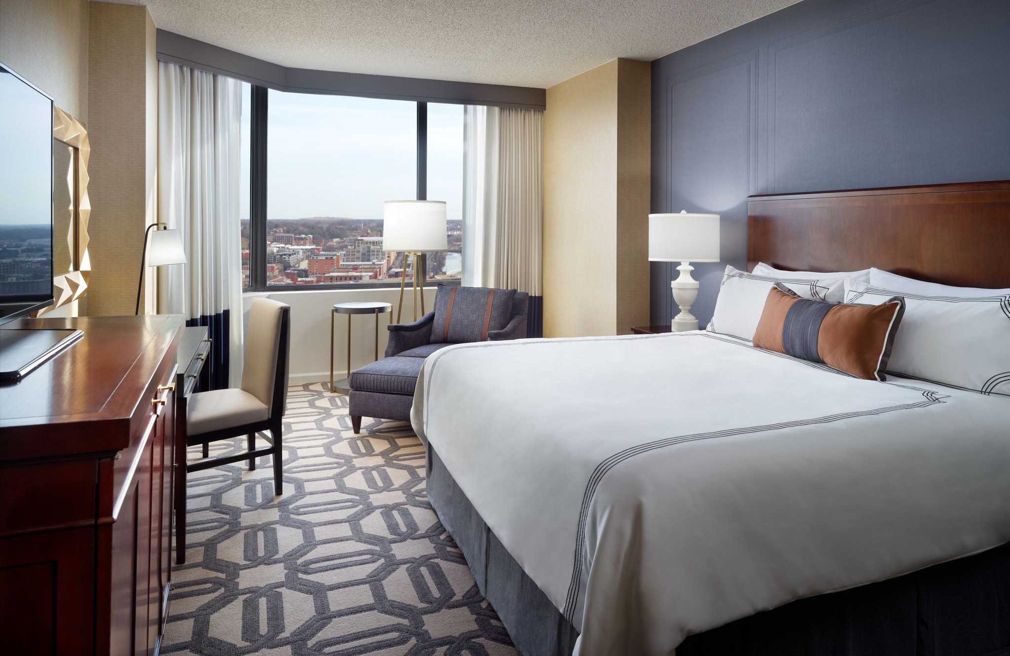 King room with view.