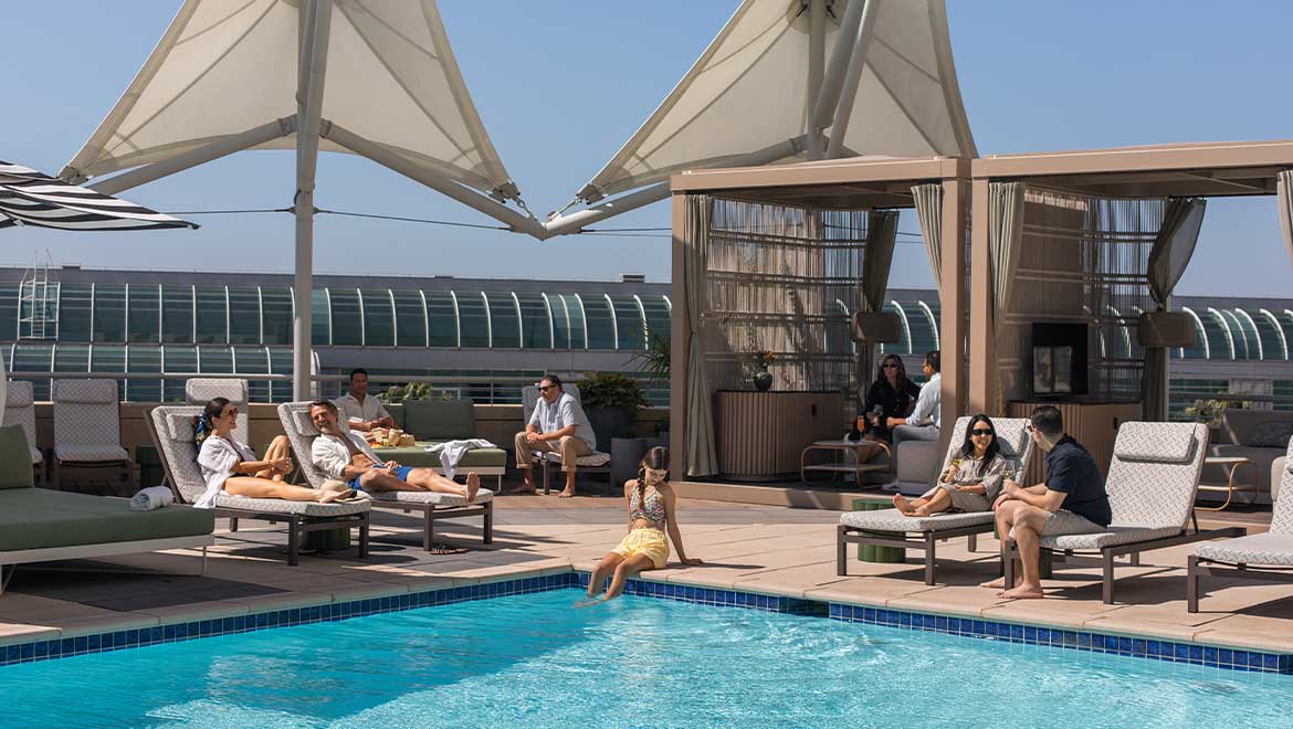 Omni San Diego outdoor pool