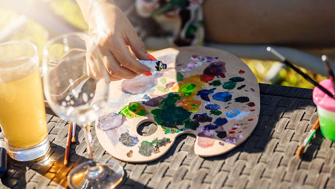 Paint canvas