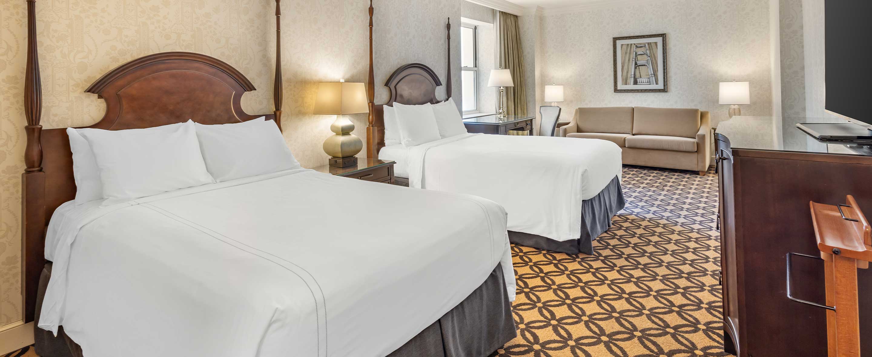 Guest room with double beds